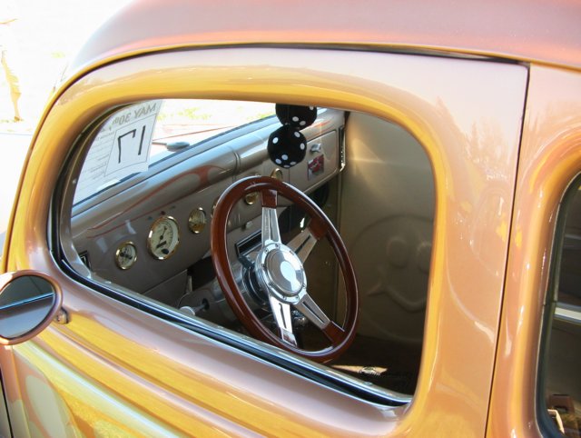 ford5windowcoupeinterior.jpg