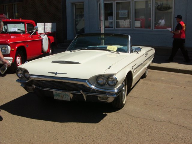 fordthunderbird.jpg